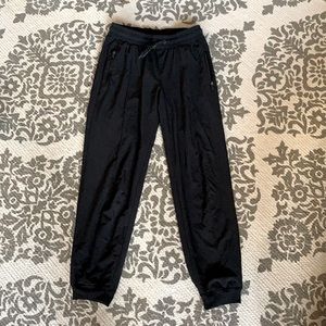 ATHLETA GIRL JOGGERS!!!